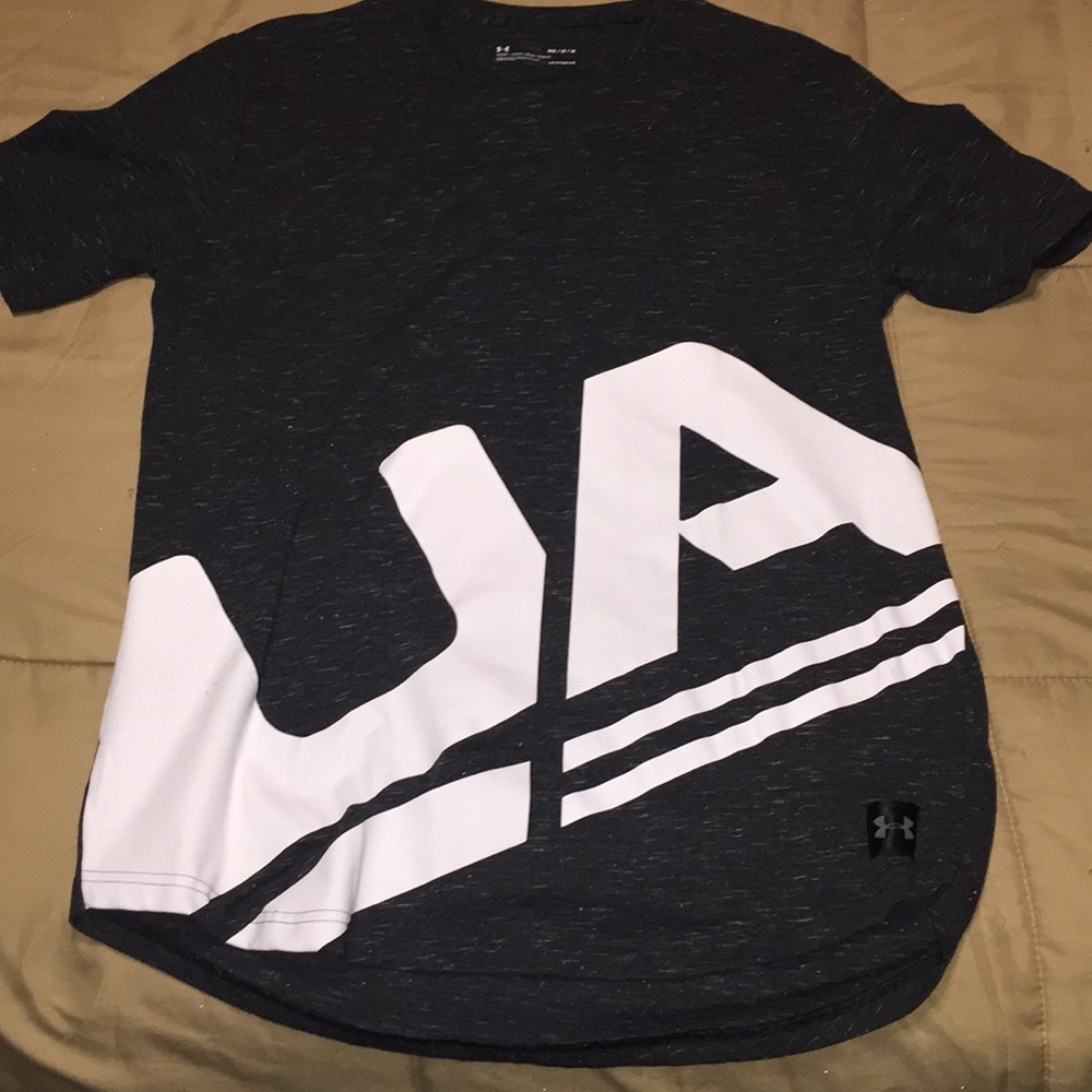 Under armour shirt